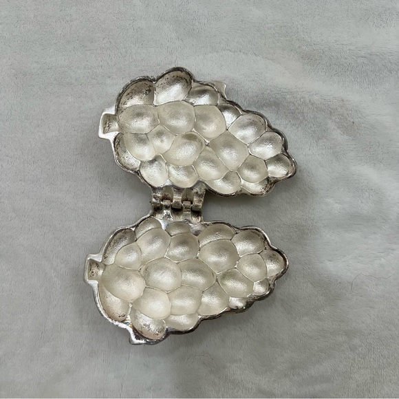 Vintage Cast Aluminum Candy Molds. Great condition! - Picture 3 of 3